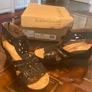 Earth Origins black sandals.